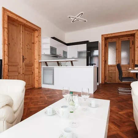 Days - Spacious Retro-vibes Near Charles Square