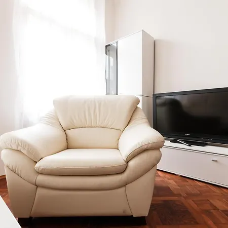 Days - Spacious Retro-vibes Near Charles Square Apartament *