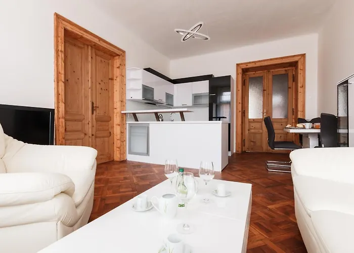 Days - Spacious Retro-vibes Near Charles Square