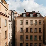Days - Spacious Retro-vibes Near Charles Square * Praga