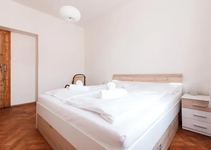 Apartment Days - Spacious Retro-vibes Near Charles Square *