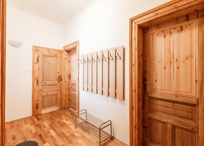 Days - Spacious Retro-vibes Near Charles Square * Prague