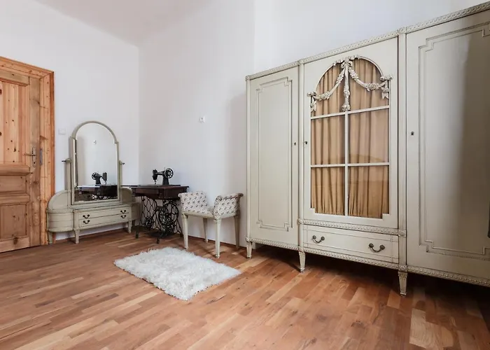 Days - Spacious Retro-vibes Near Charles Square Apartment *